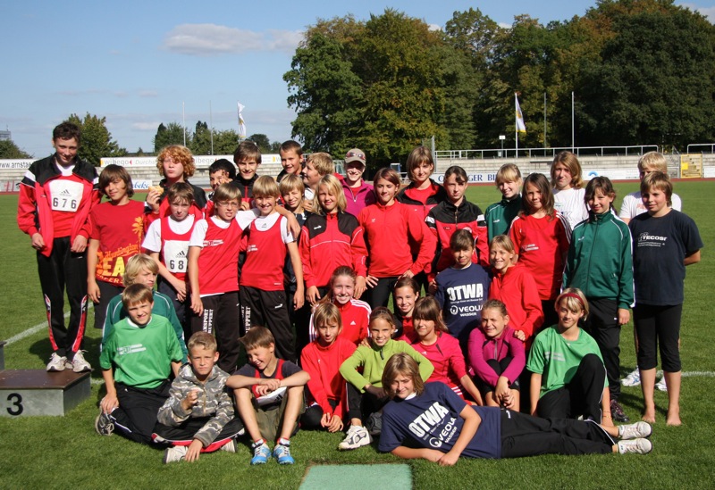 files/1-sv-gera/pics/leichtathletik/Bilder Wettkaempfe/TLZ-Vergleich/Mannschaft TLZ.jpg